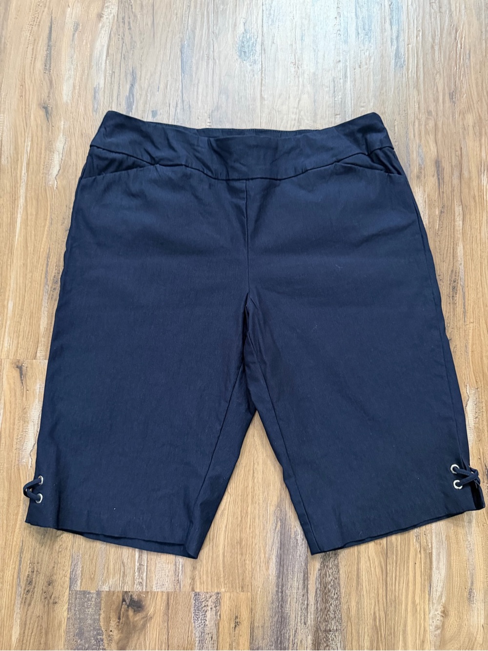 Coconut Row Navy Blue Pull-On Stretch Midrise Women's 12 Resort Bermuda Shorts
